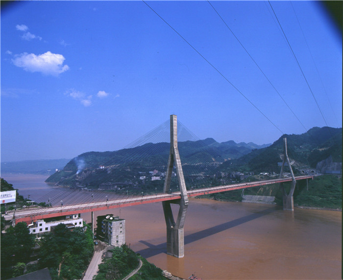 重慶涪陵長江大橋.jpg